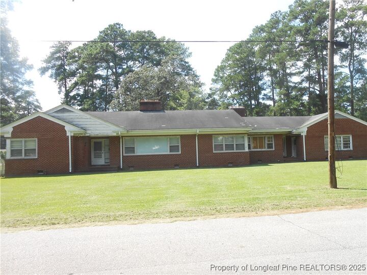 Property Photo:  2405 N Kenan Avenue  NC 28358 