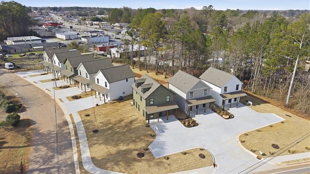 Property Photo: 105 Carroll Circle GA 30117