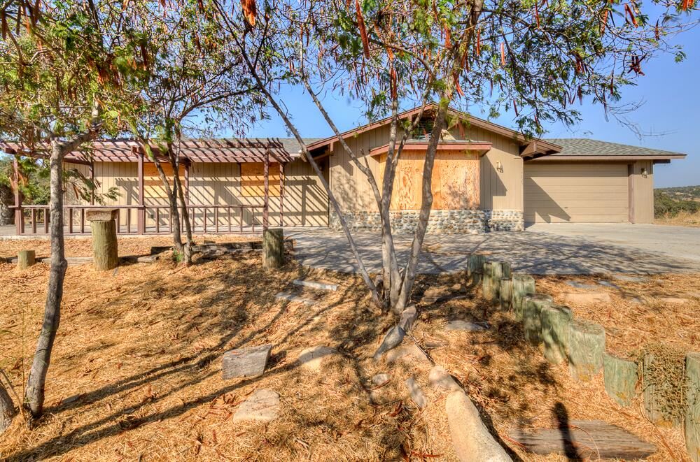 Property Photo:  34780 School Street  CA 93653 