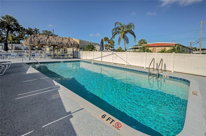 Property Photo:  8630 42 Nd Place N 14  FL 33709 