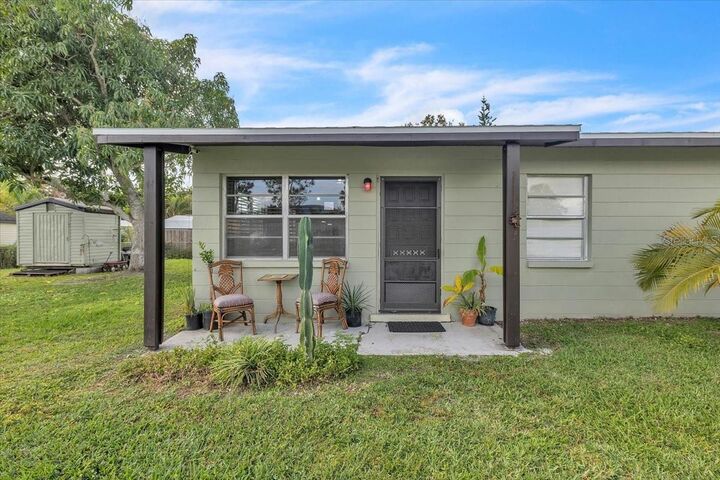 Property Photo:  1437 Coral Ridge Drive  FL 33950 