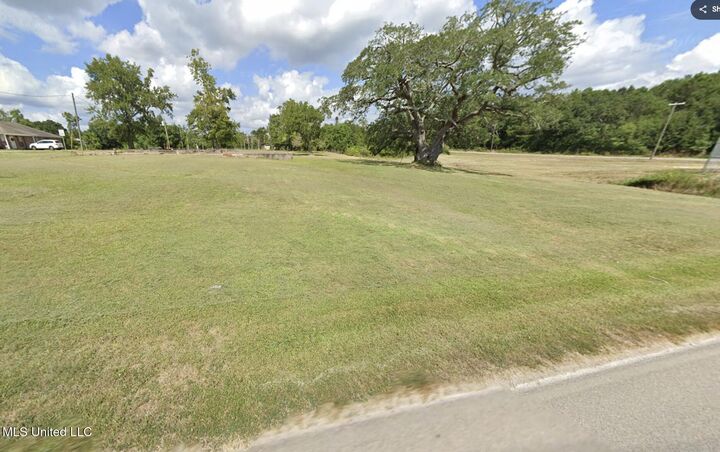Property Photo:  3020 Race Track Road  MS 39540 