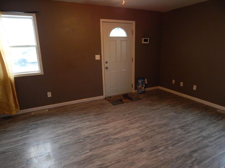 Property Photo:  204 17th St SE  ND 58701 