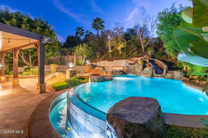 Property Photo:  551 Rustic Hills Drive  CA 93065 