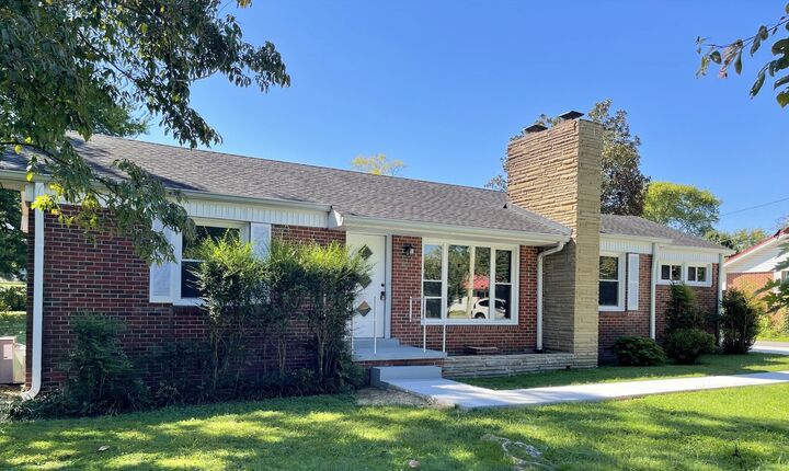 Property Photo:  1209 Bel Aire Dr  TN 37388 