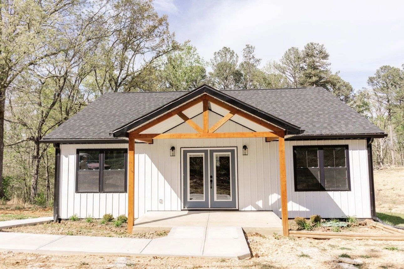 Property Photo:  1146 Bumpus Mills Rd  TN 37058 