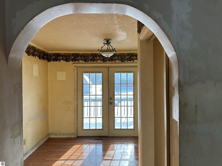 Property Photo:  414 Cottage Avenue  MI 48617 