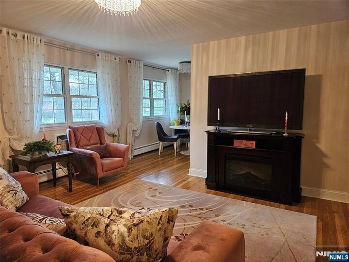 Property Photo:  310 Washington Drive  NJ 07446 