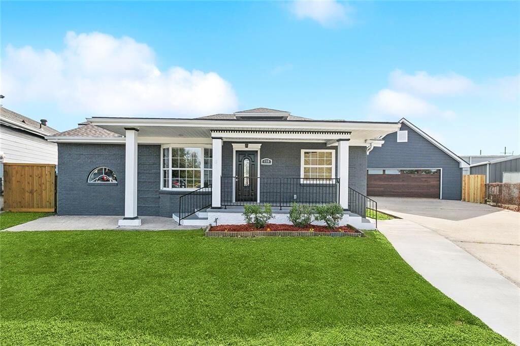 Property Photo:  110 Alexander Place  LA 70032 