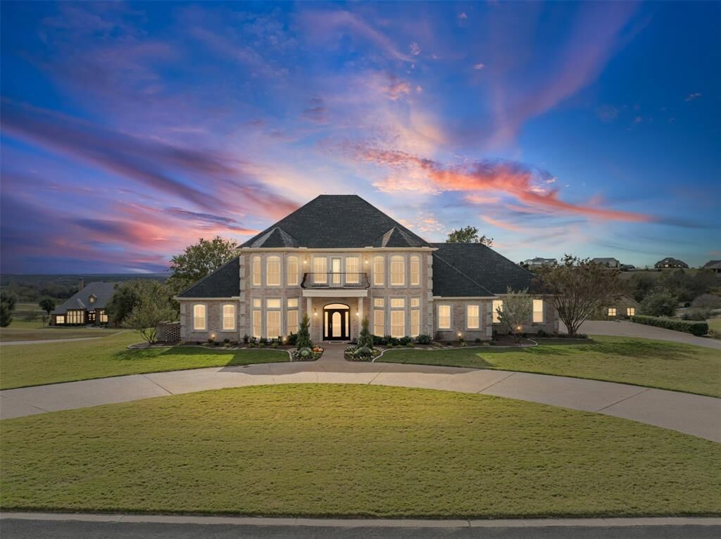 Property Photo:  136 Club House Drive  TX 76087 