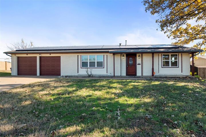 Property Photo:  5405 Lubbock Avenue  TX 76133 