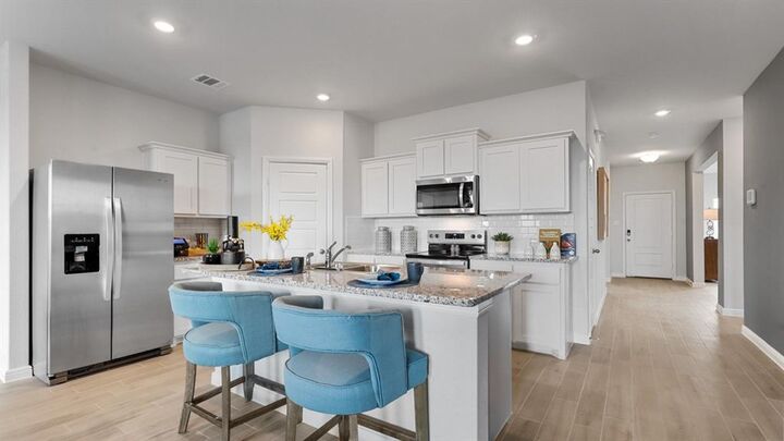 Property Photo:  909 Hollyn Drive  TX 76234 