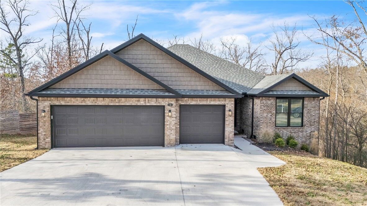 Property Photo:  5 Burns Circle  AR 72714 