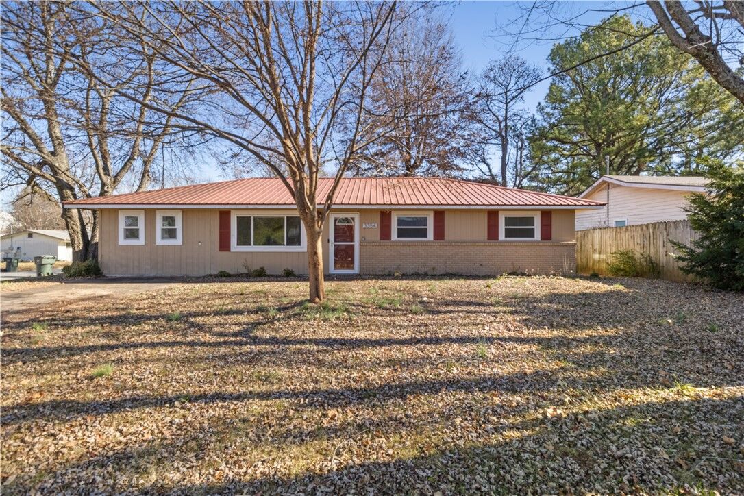 Property Photo:  3354 N Martin Avenue  AR 72703 
