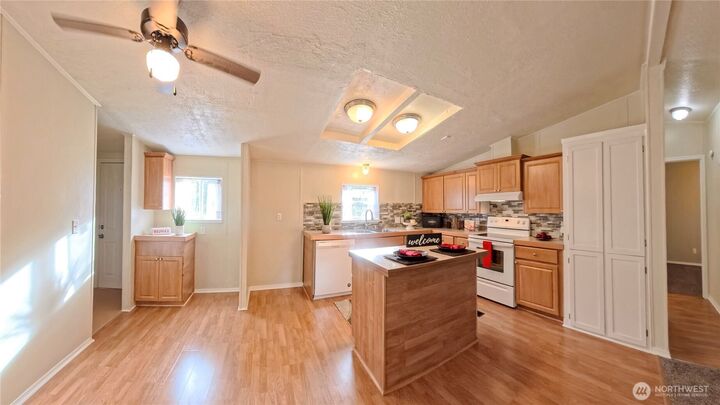 Property Photo:  51 E Skyline Drive  WA 98584 