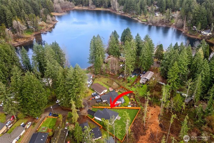 Property Photo:  13902  Lakeview Way NW  WA 98329 