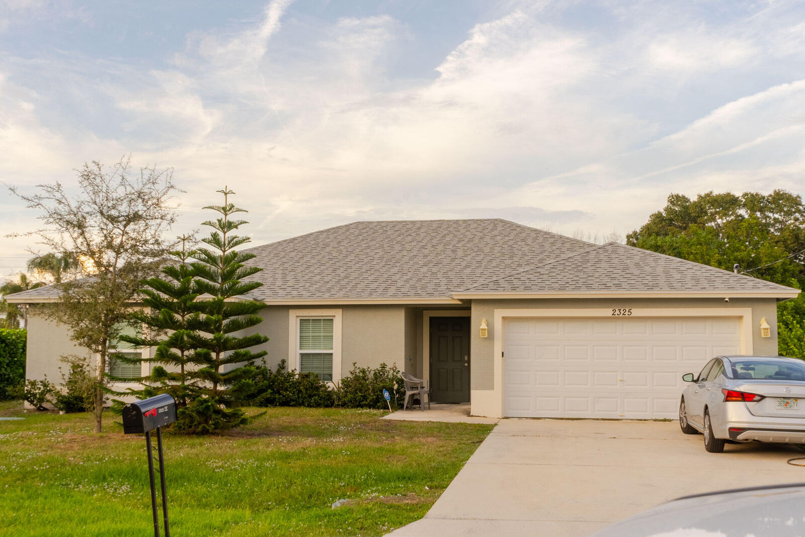 Property Photo:  2325 SE Calcutta Circle  FL 34952 