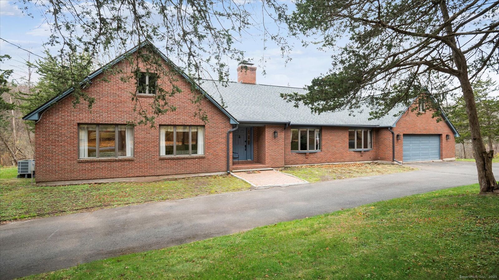 Property Photo:  63 Duncaster Road  CT 06002 
