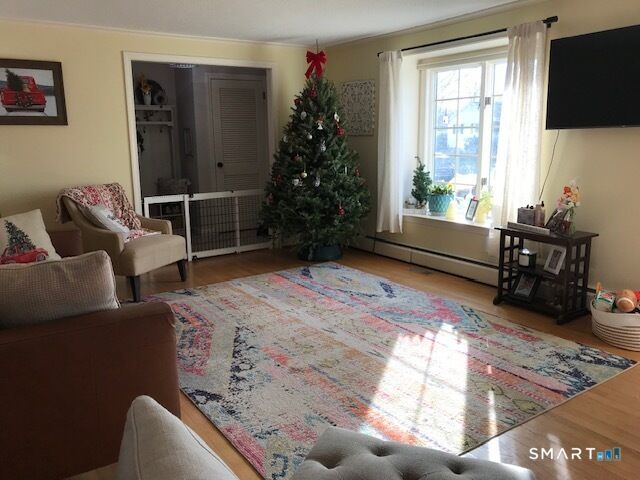 Property Photo:  14 Ivy Lane  CT 06109 