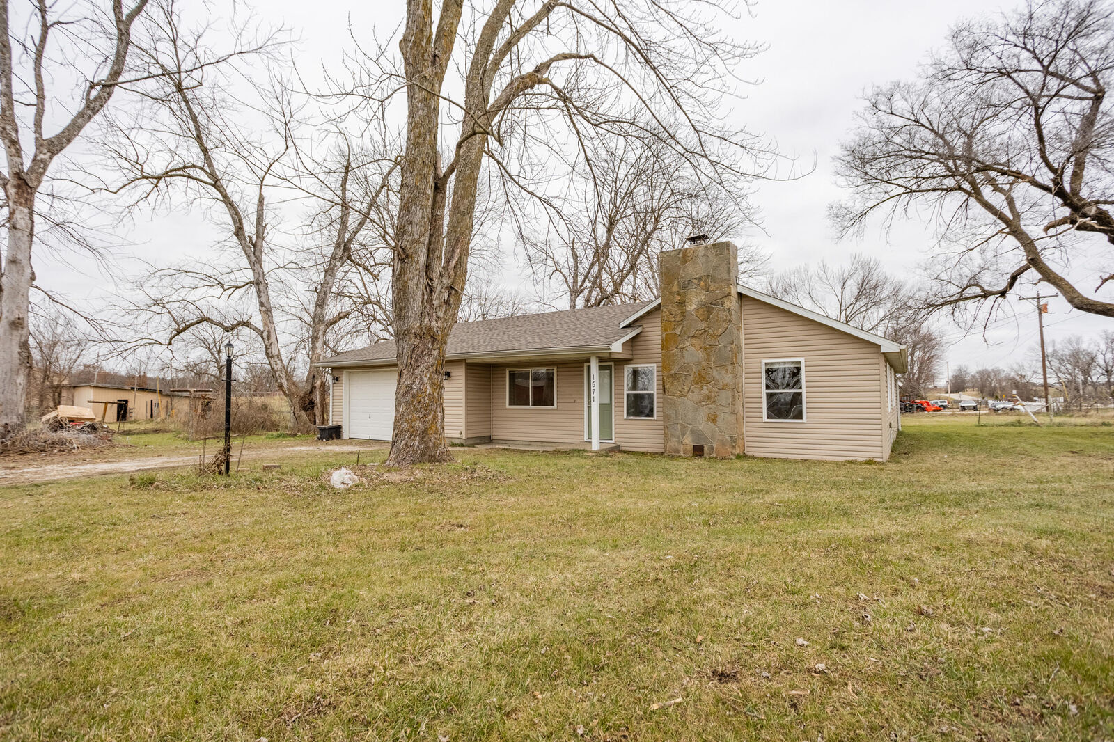 Property Photo:  1571 Hwy 215 Spur  MO 65617 