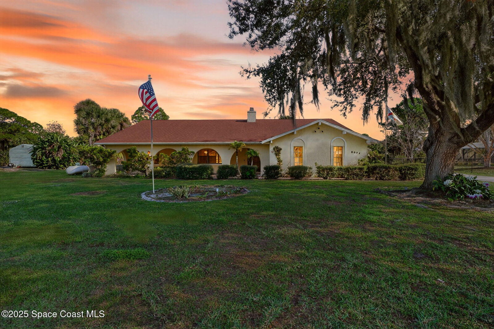 Property Photo: 8074 Windover Way FL 32780