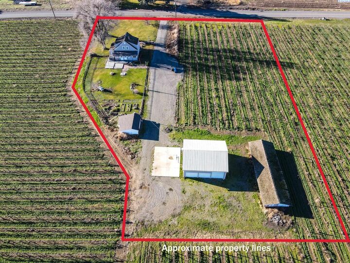 Property Photo:  1921 Olmstead Rd  WA 98930 