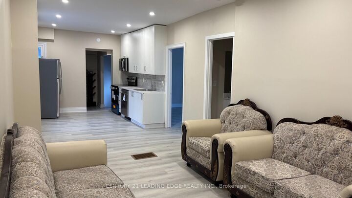 Property Photo: 295 Main Street N ON L3P 1Y9