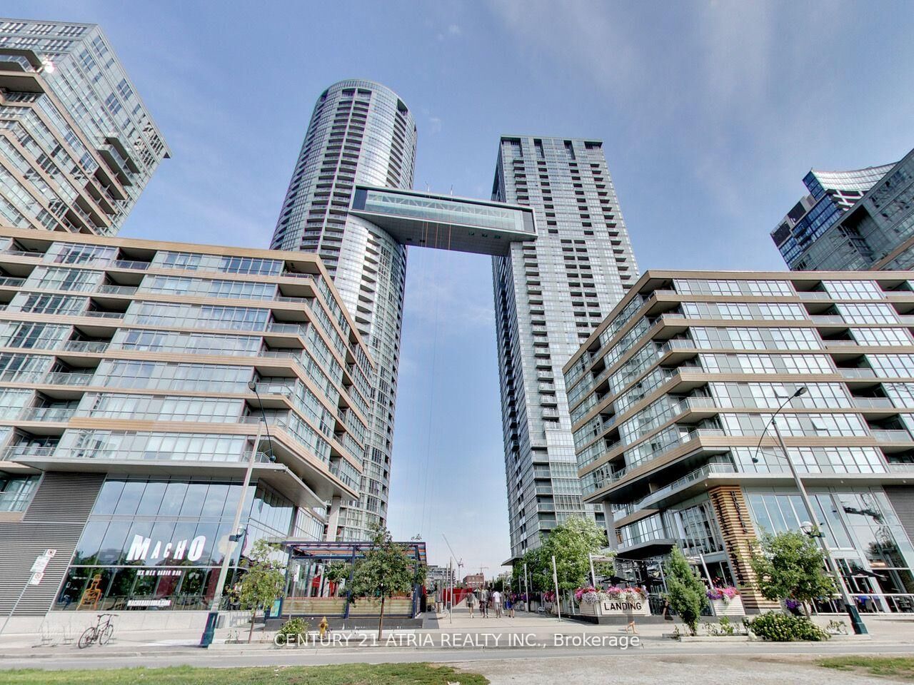 Property Photo:  15 Iceboat Terrace 2901  ON M5V 4A5 