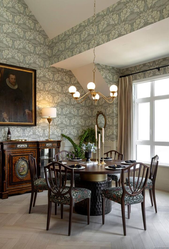 Property Photo:  427 Lampson St 504  BC V9A 0K5 