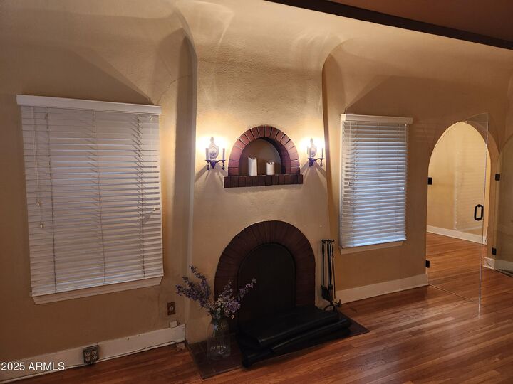 Property Photo:  905 W McDowell Road  AZ 85007 