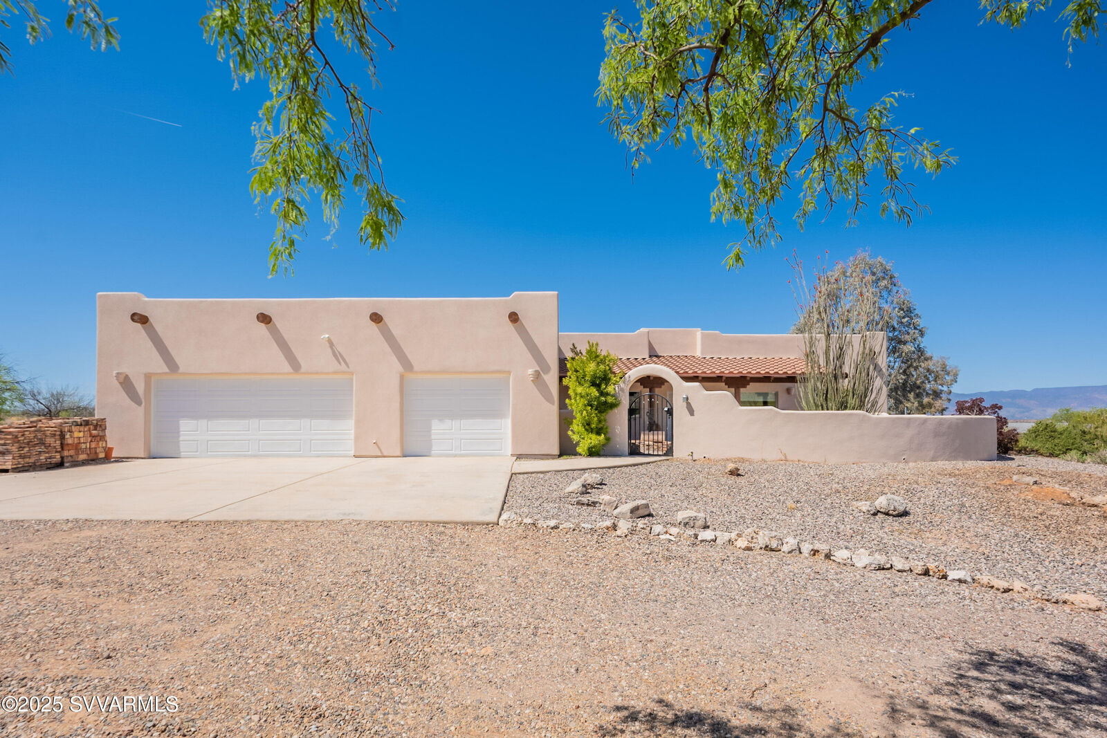 Property Photo:  7050 S Dakota Place  AZ 86325 