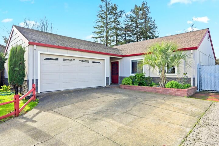 Property Photo:  117 Marvin Court  CA 94954 