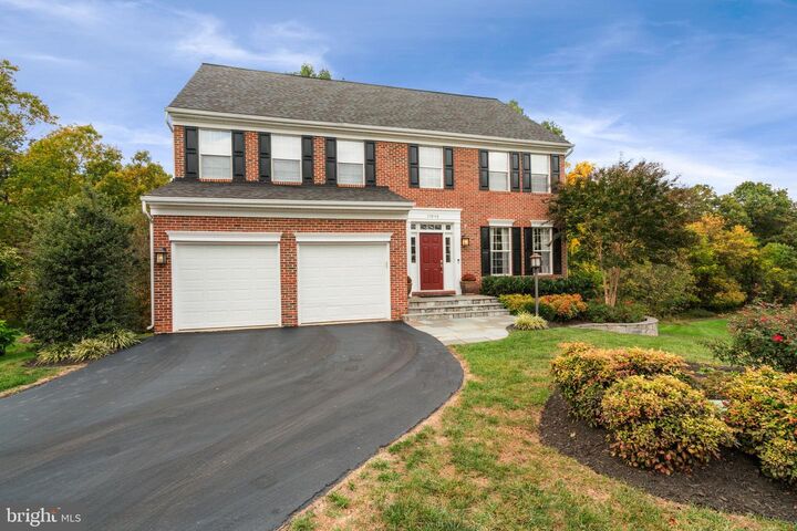 Property Photo:  20848 Great Falls Forest Drive  VA 20165 