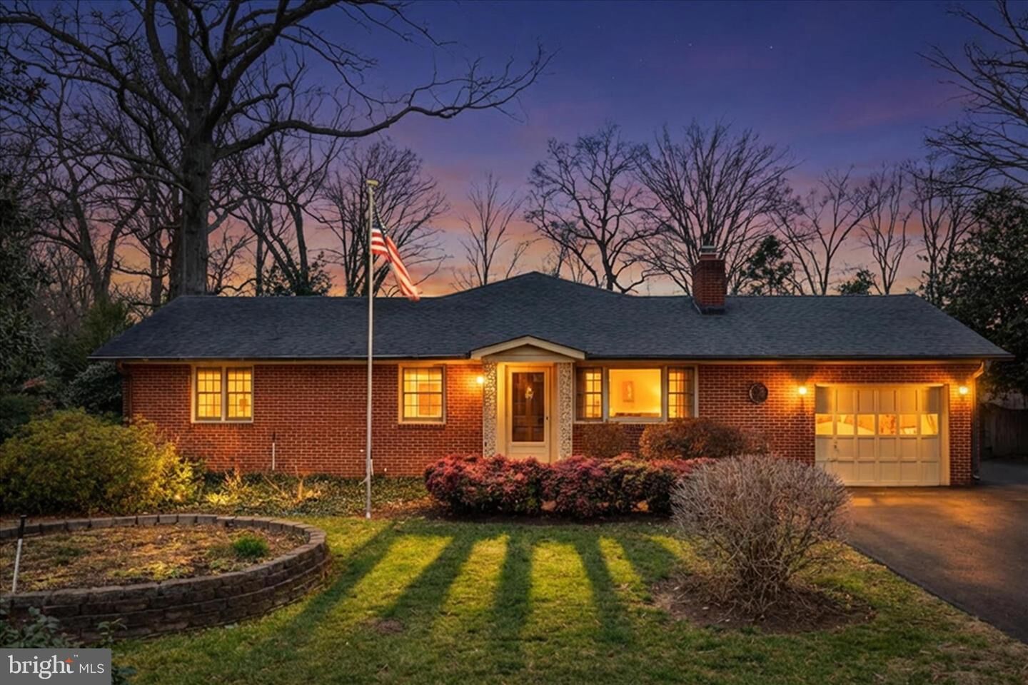 Property Photo:  8712 Lea Lane  VA 22309 