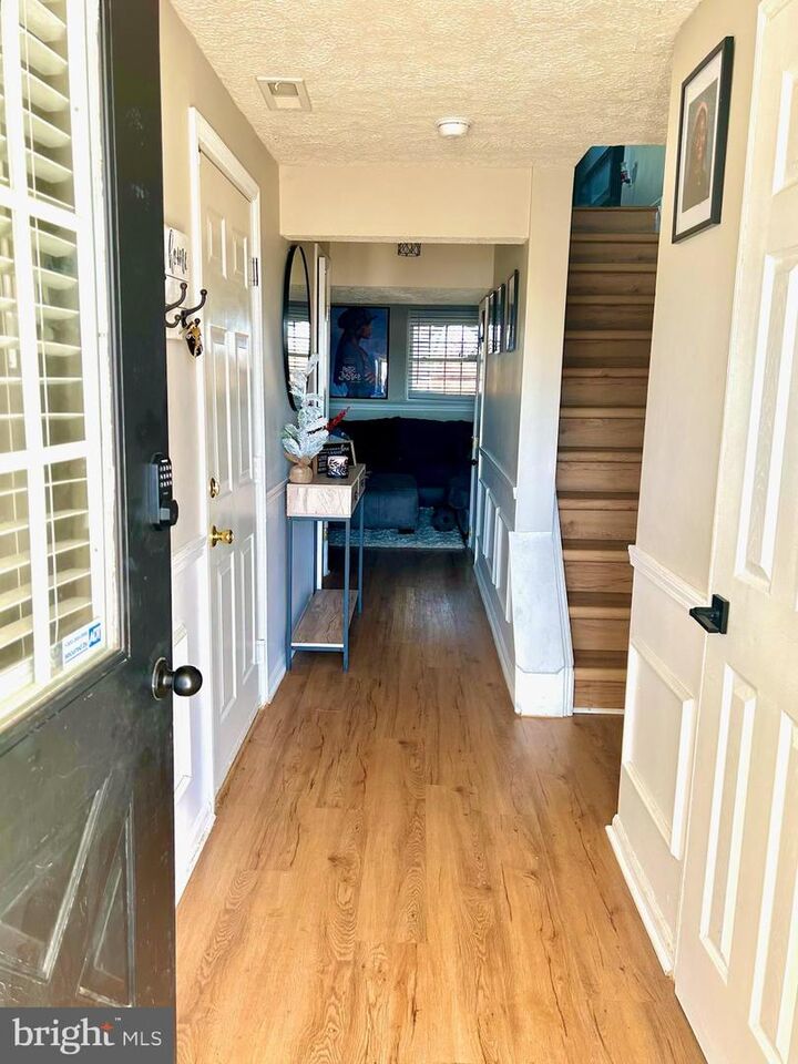 Property Photo: 7 Redwood Court NJ 08028