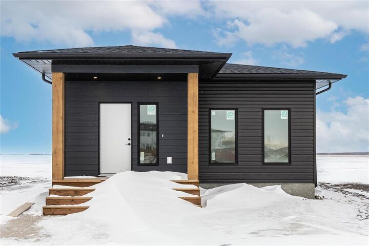 Property Photo: 299 Normandeau Avenue MB R5H 0C7