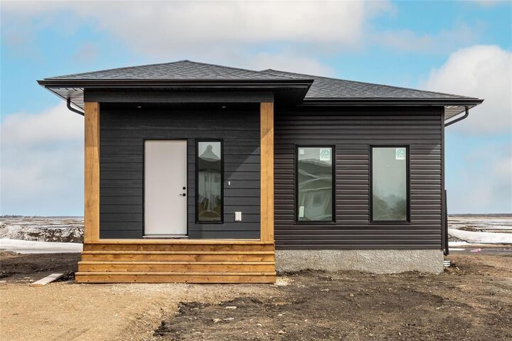 Property Photo:  299 Normandeau Avenue  MB R5H 0C7 