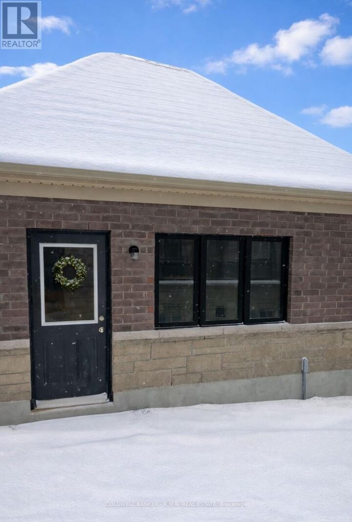 Property Photo:  156 Alcorn Drive  ON K9V 0T2 