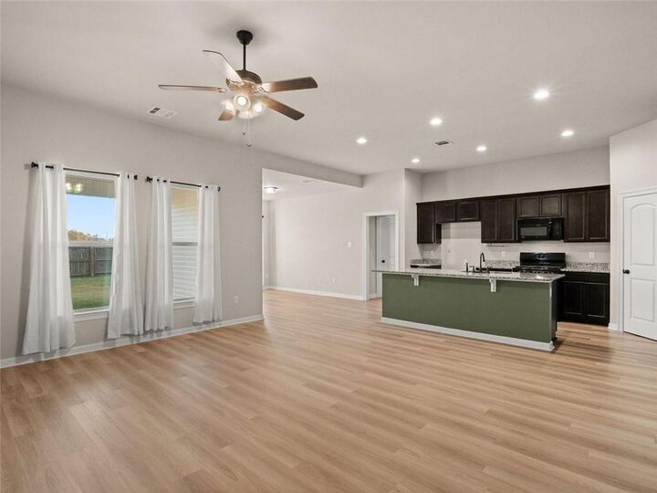 Property Photo:  1507 Bowen Road  LA 70611 