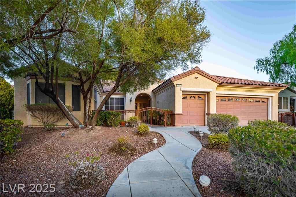 Property Photo:  2848 Meadow Park Avenue  NV 89052 