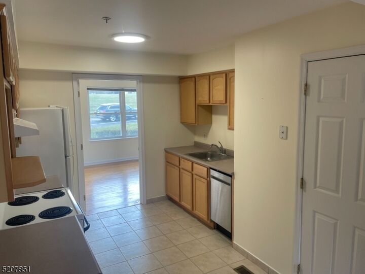 Property Photo:  1527 Lamberts Mill Rd 1A  NJ 07090 