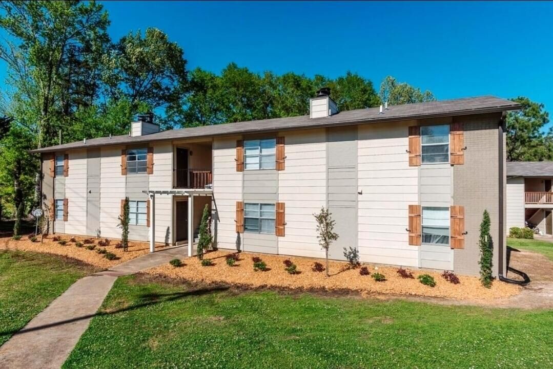 Property Photo:  1120 E Lee Blvd D114  MS 39759 