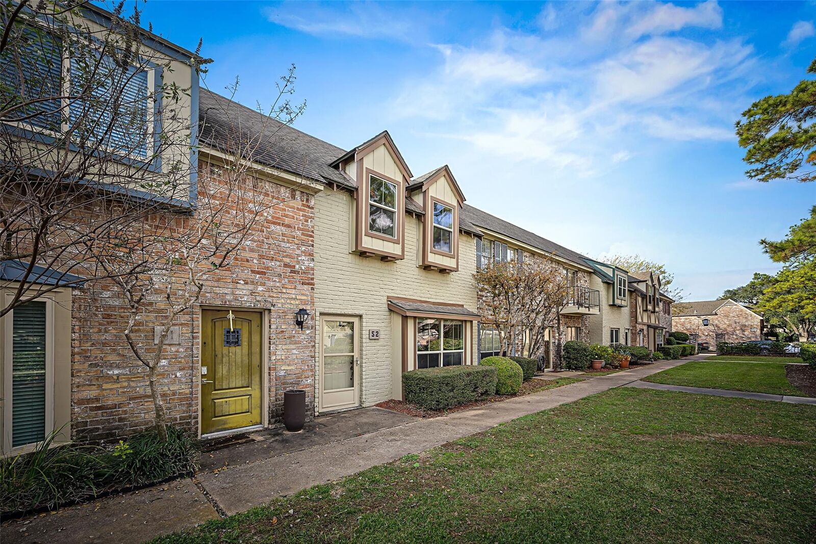 Property Photo:  14719 Barryknoll Lane 52  TX 77079 