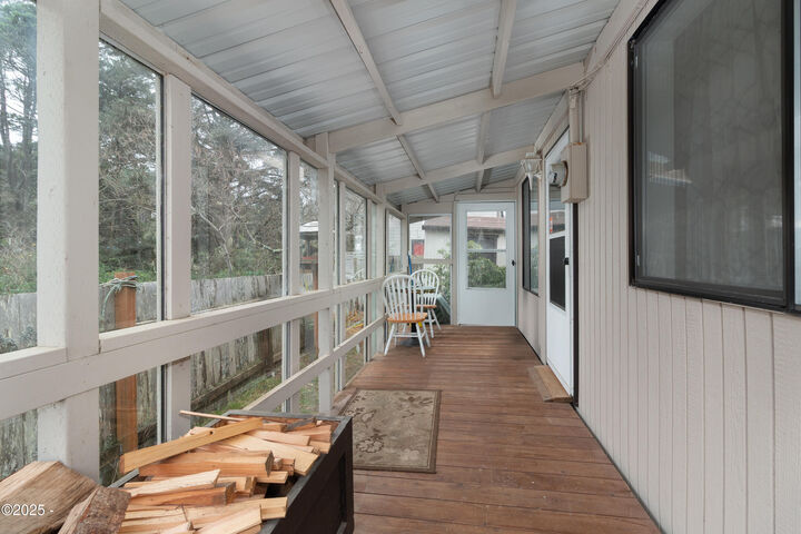 Property Photo:  5925 Coats Avenue  OR 97112 