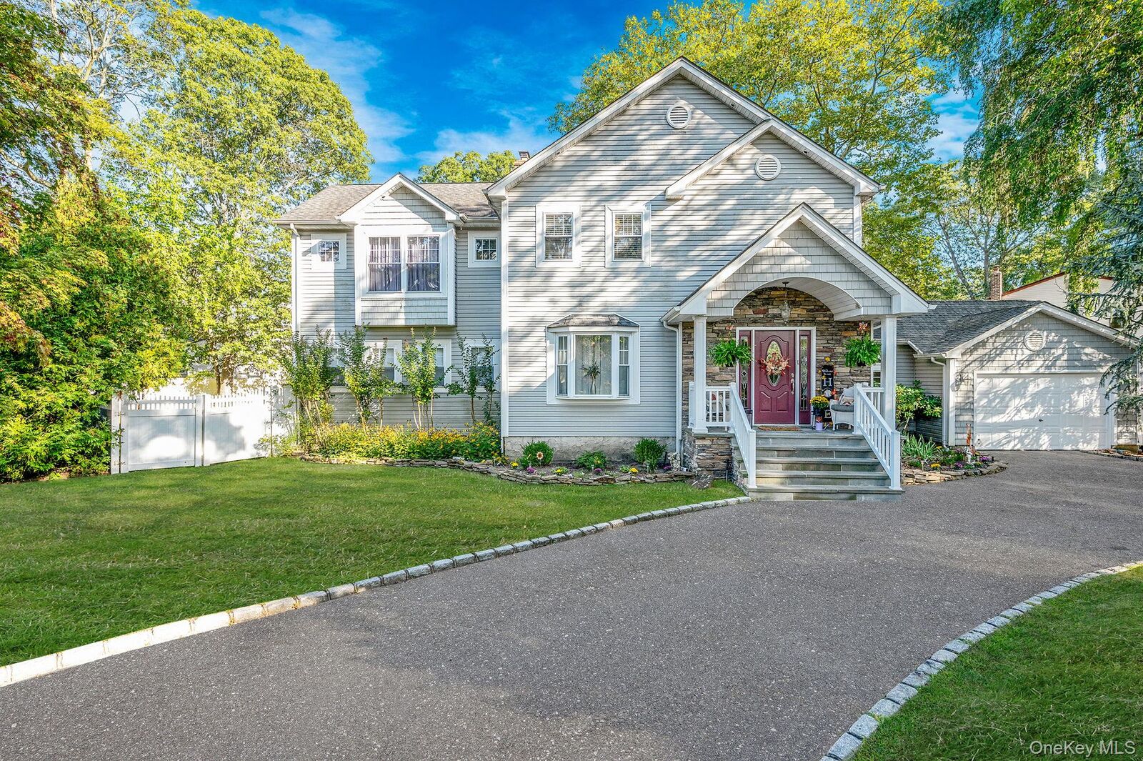 Property Photo:  106 Springdale Drive  NY 11779 