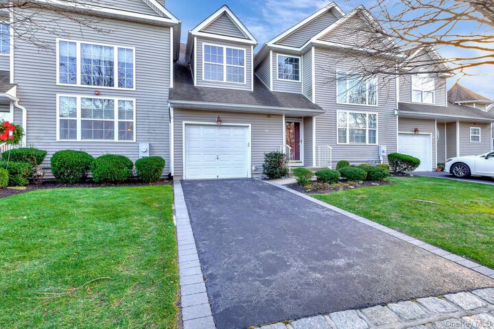 Property Photo:  45 Halley Lane  NY 11764 