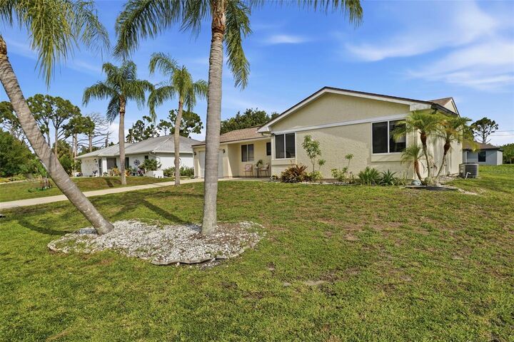 Property Photo:  10421 Chablis Avenue  FL 34224 