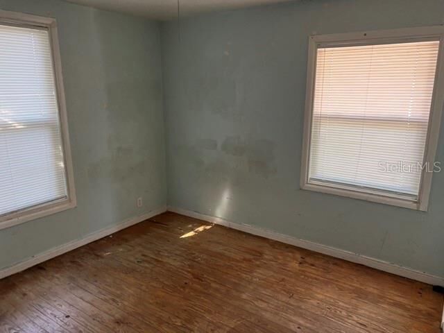 Property Photo:  340 Pierce Avenue  FL 32114 