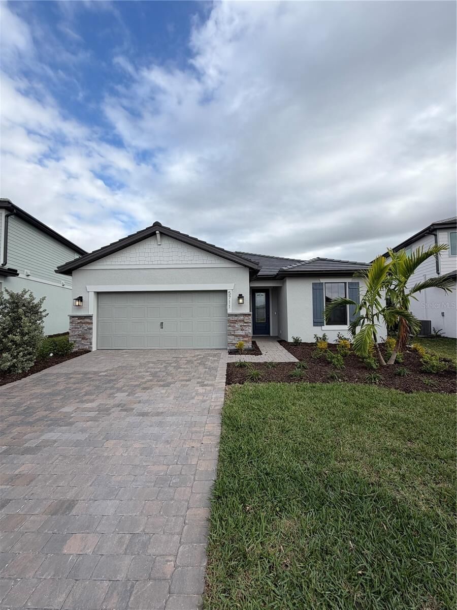 Property Photo:  5711 5711 Silverside Pine  FL 34211 