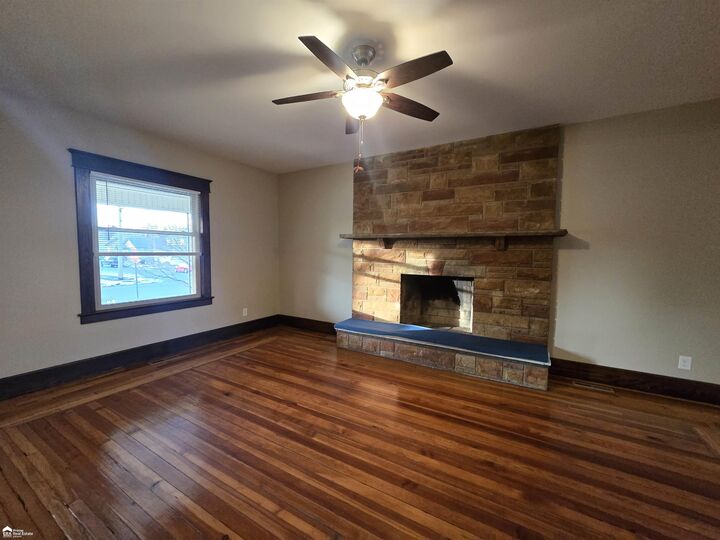 Property Photo:  112 Detroit Street  MI 48429 